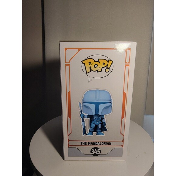 Mandalorian Holographic GLOW Star Wars Ent Earth Exclusive!!!#345 - Picture 4 of 6